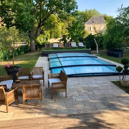 Maison De 4 Avec Piscine Partagee Jacuzzi Et Terrasse A بيت للعطل Payns