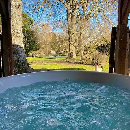 بيت للعطل Maison De 4 Avec Piscine Partagee Jacuzzi Et Terrasse A