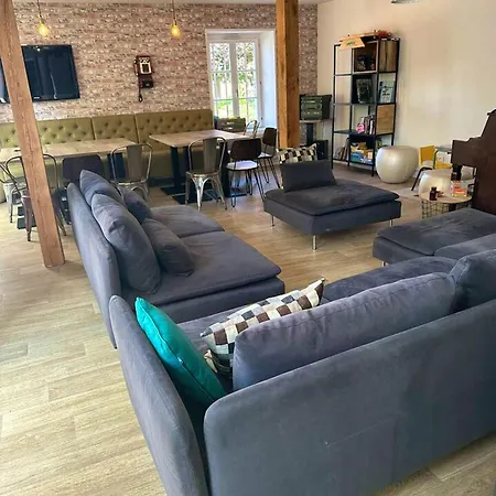 Maison De 4 Avec Piscine Partagee Jacuzzi Et Terrasse A بيت للعطل